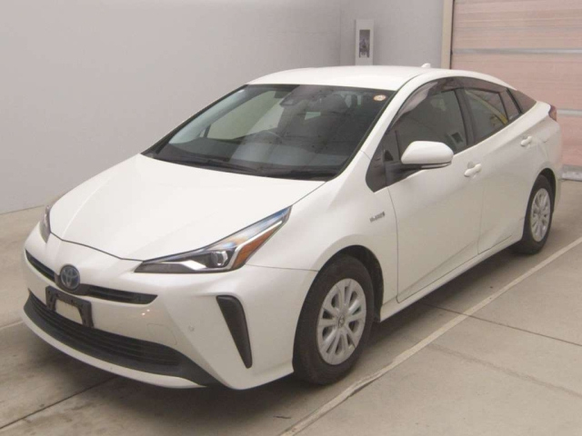TOYOTA PRIUS — фото