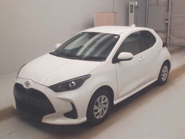 TOYOTA YARIS — фото