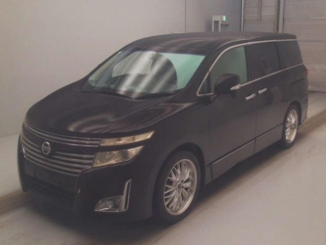 NISSAN ELGRAND — фото