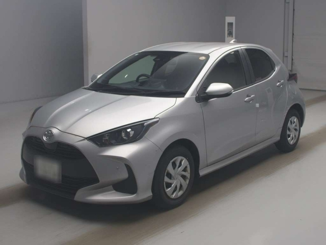TOYOTA YARIS — фото