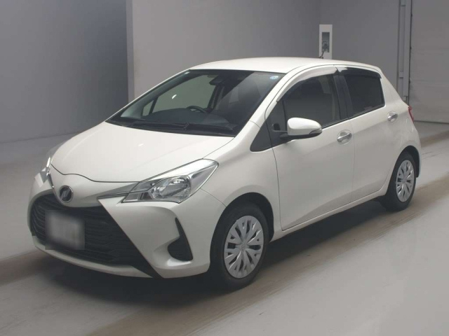 TOYOTA VITZ — фото