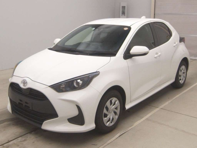 TOYOTA YARIS — фото