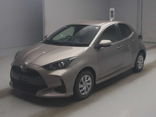 TOYOTA YARIS — фото