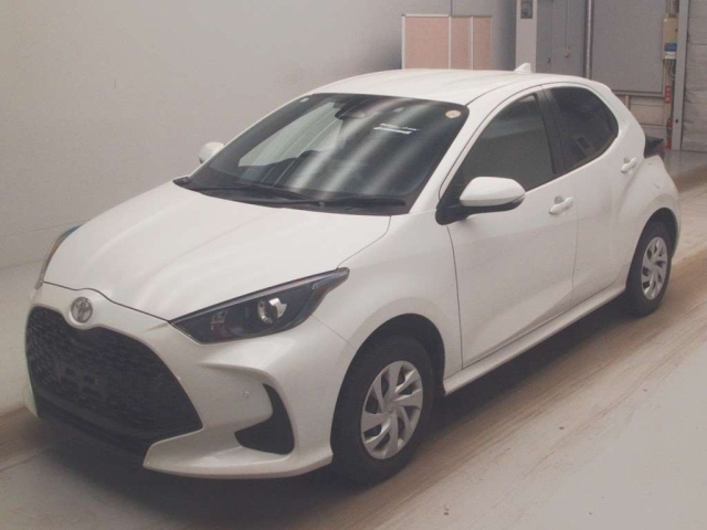 TOYOTA YARIS — фото
