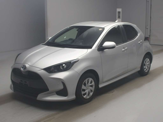 TOYOTA YARIS — фото