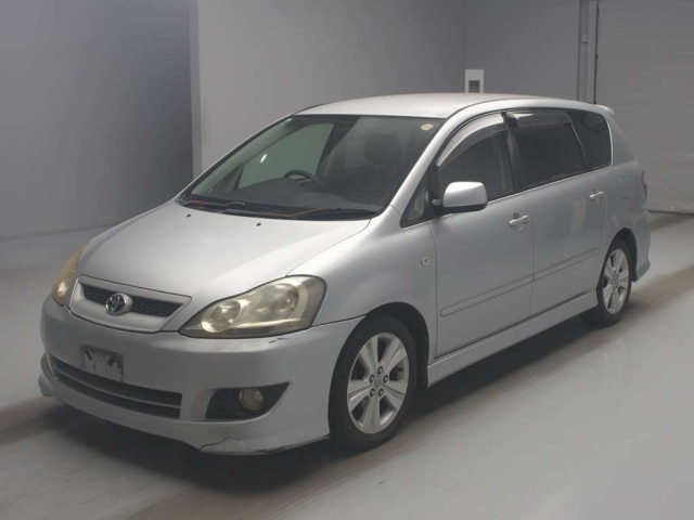 TOYOTA IPSUM — фото
