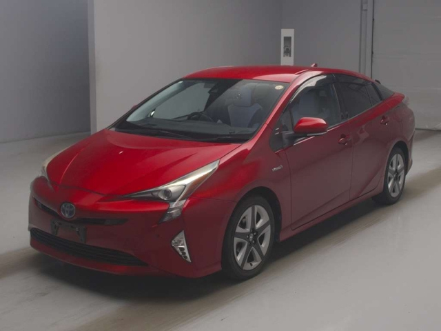 TOYOTA PRIUS — фото