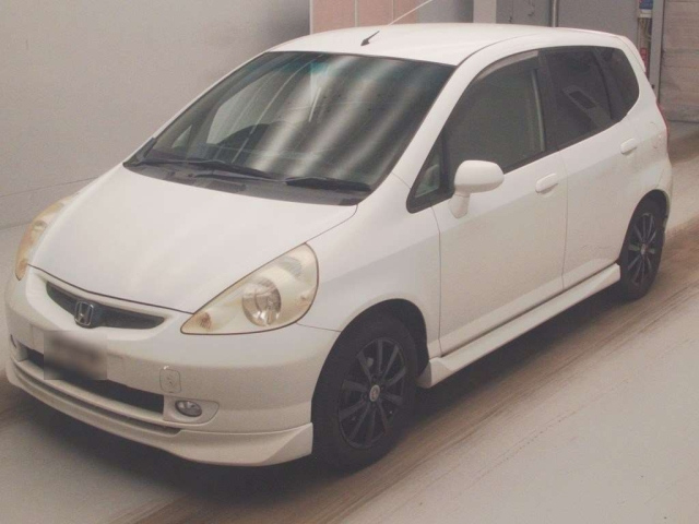 HONDA FIT — фото