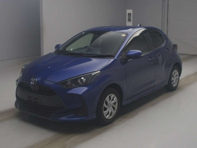 TOYOTA YARIS — фото