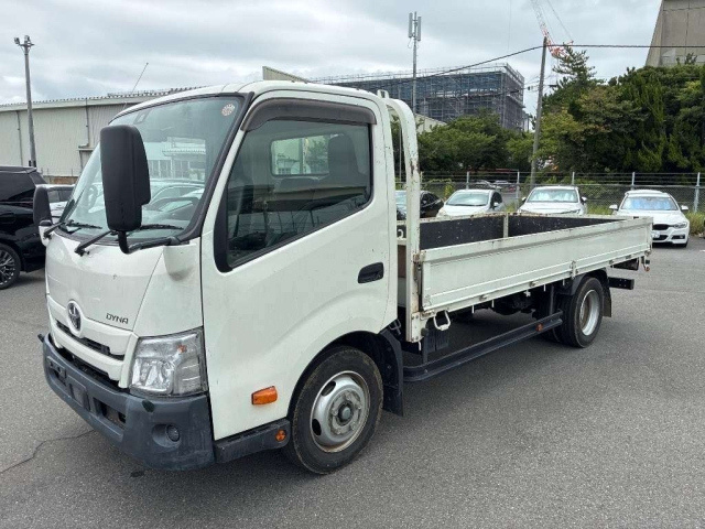TOYOTA DYNA — фото