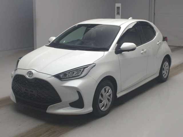TOYOTA YARIS — фото
