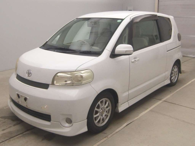TOYOTA PORTE — фото