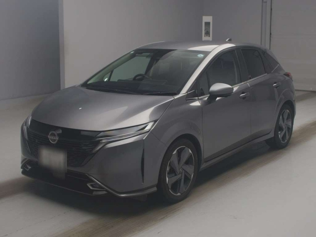 NISSAN AURA — фото