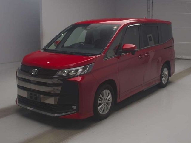 TOYOTA NOAH — фото