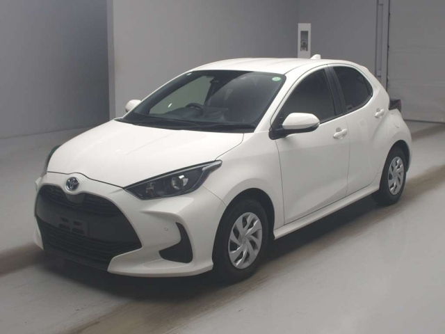 TOYOTA YARIS — фото