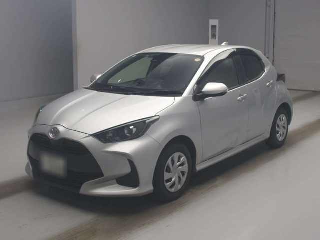 TOYOTA YARIS — фото