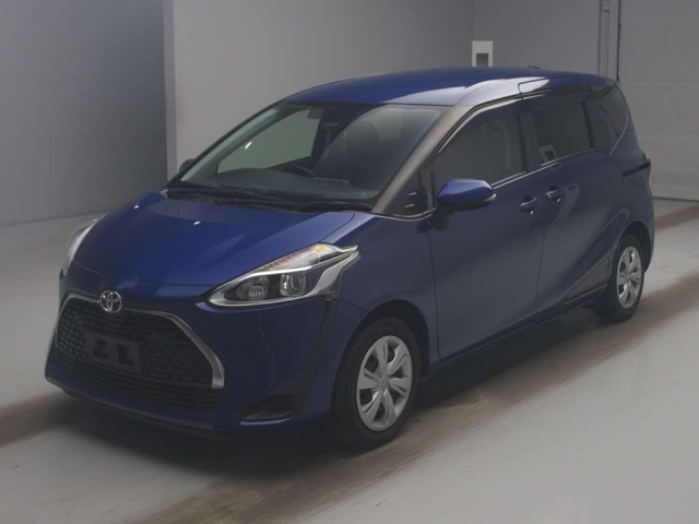 TOYOTA SIENTA — фото