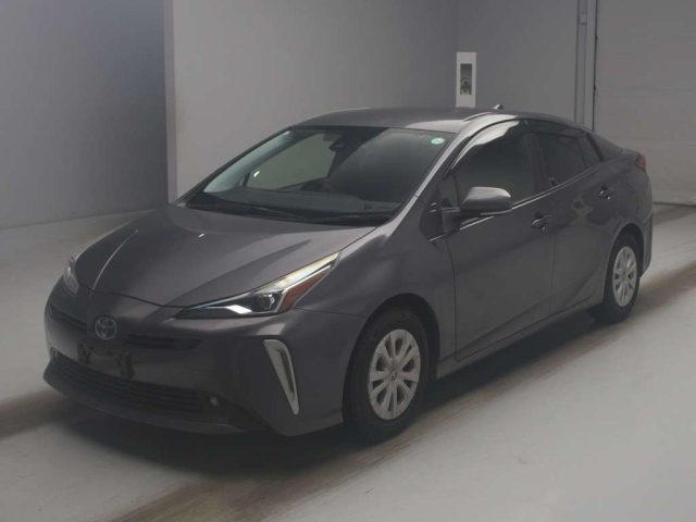 TOYOTA PRIUS — фото
