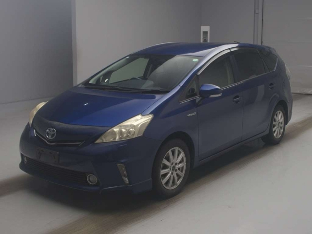 TOYOTA PRIUS — фото