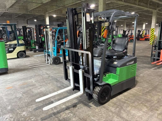 TOYOTA FORKLIFT — фото