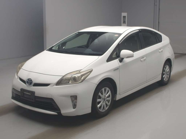 TOYOTA PRIUS — фото