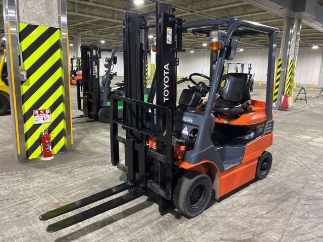 TOYOTA FORKLIFT — фото