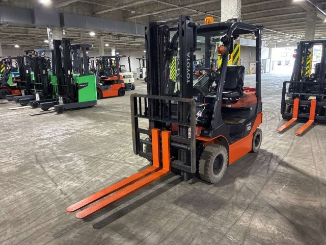 TOYOTA FORKLIFT