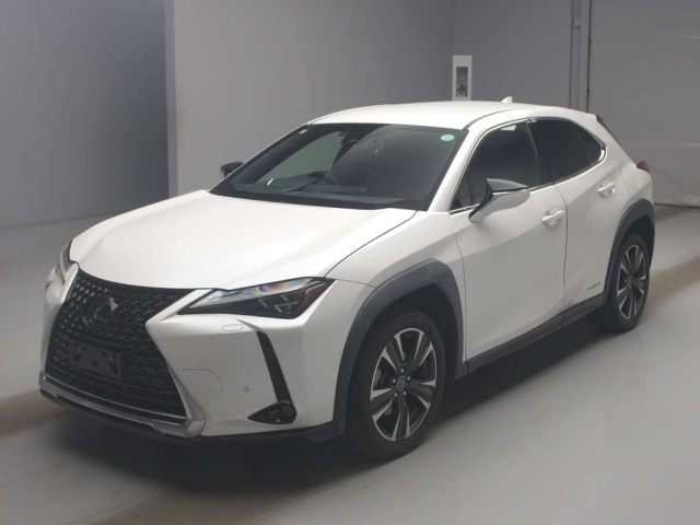 LEXUS UX — фото