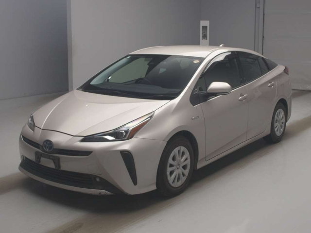TOYOTA PRIUS — фото
