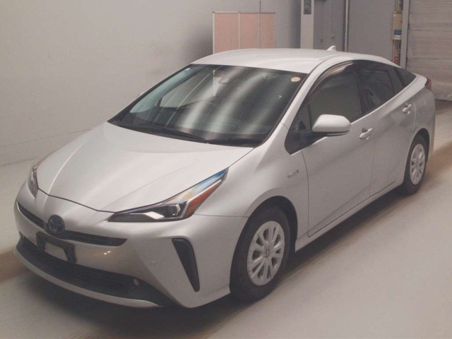 TOYOTA PRIUS — фото