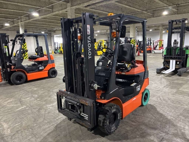 TOYOTA FORKLIFT — фото