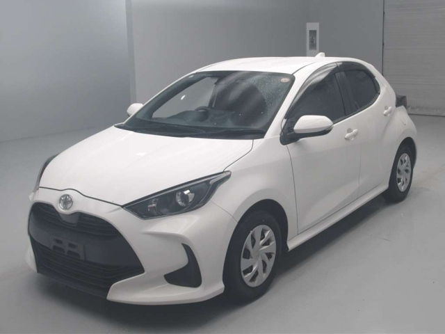 TOYOTA YARIS — фото