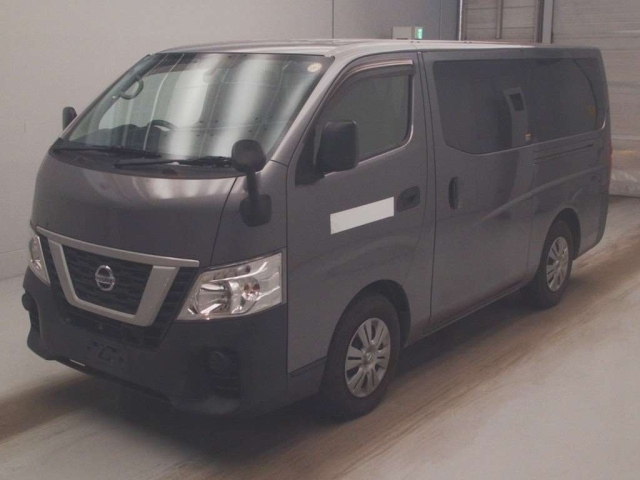 NISSAN CARAVAN — фото