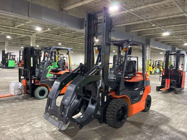 TOYOTA FORKLIFT — фото