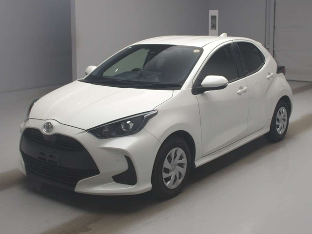 TOYOTA YARIS — фото