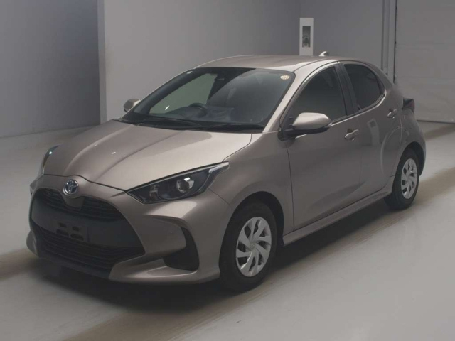 TOYOTA YARIS — фото