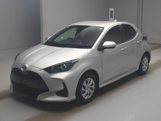 TOYOTA YARIS — фото