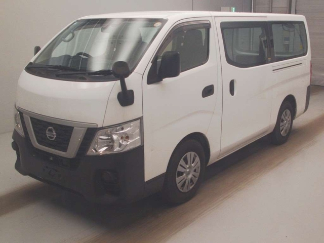 NISSAN CARAVAN — фото