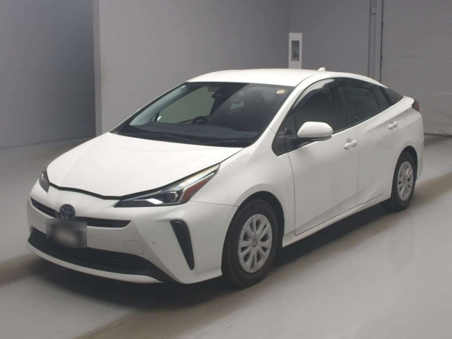 TOYOTA PRIUS — фото