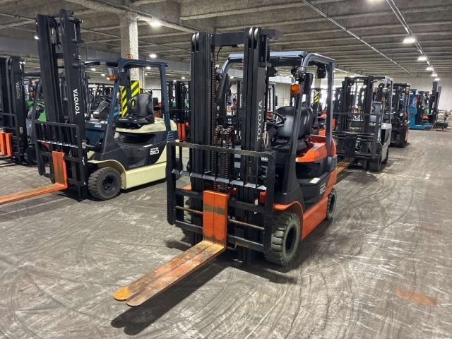 TOYOTA FORKLIFT