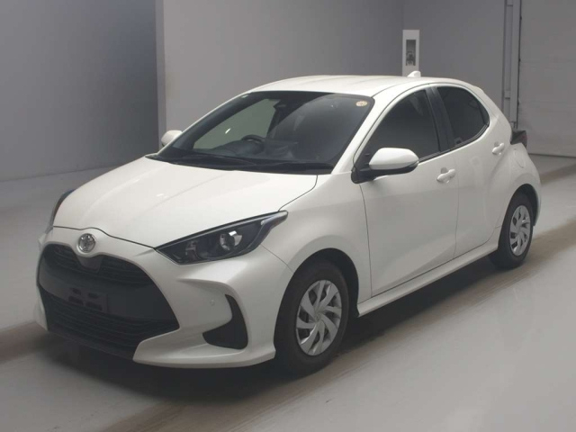 TOYOTA YARIS — фото