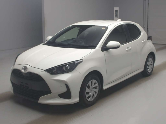 TOYOTA YARIS — фото