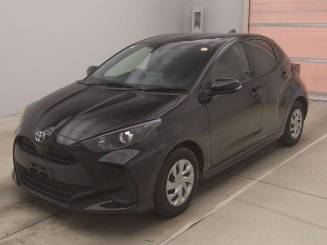 TOYOTA YARIS — фото