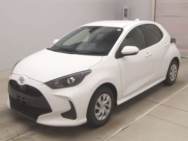 TOYOTA YARIS — фото