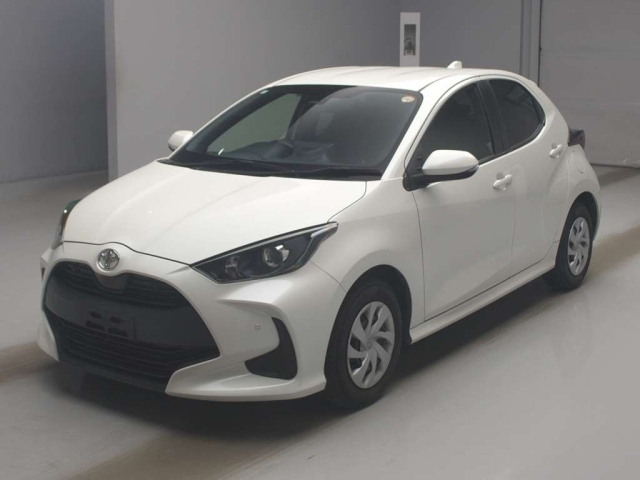 TOYOTA YARIS — фото