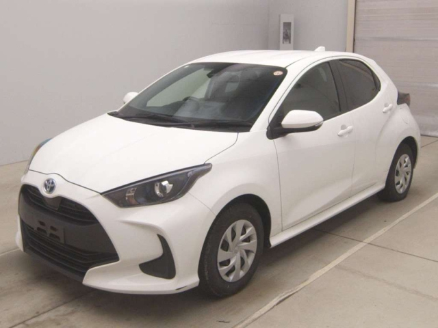 TOYOTA YARIS — фото
