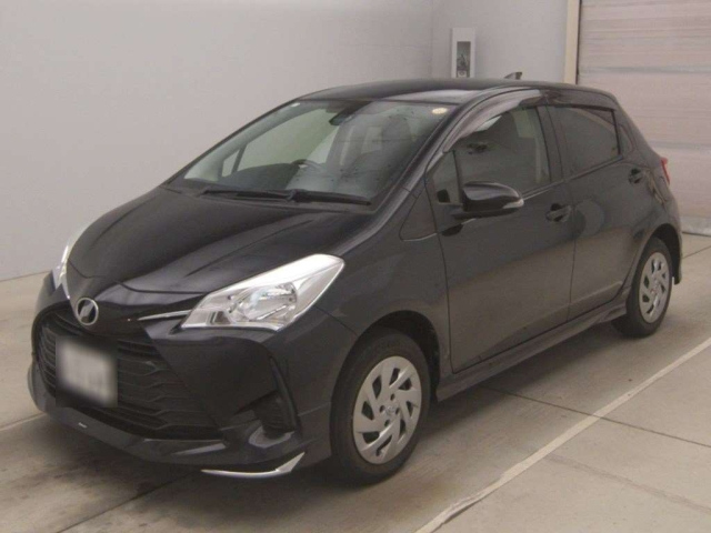 TOYOTA VITZ — фото