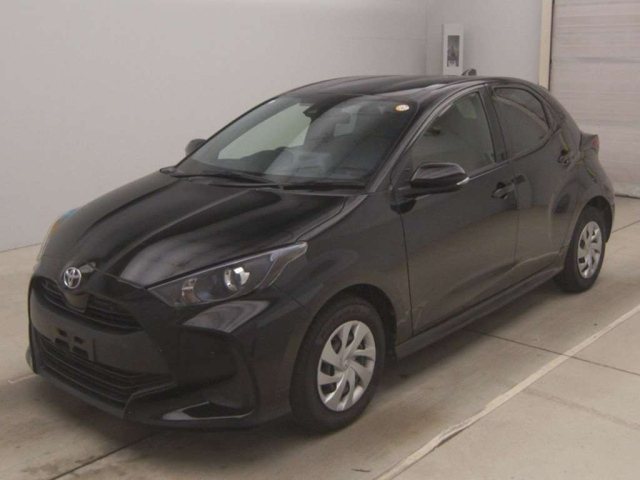 TOYOTA YARIS — фото