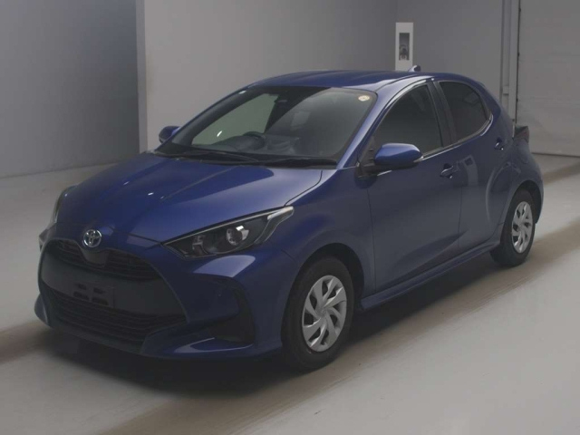 TOYOTA YARIS — фото