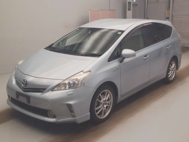 TOYOTA PRIUS — фото